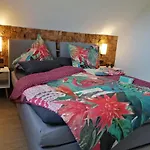 Premium-plus-ferienhaus Thiazi Holiday home *